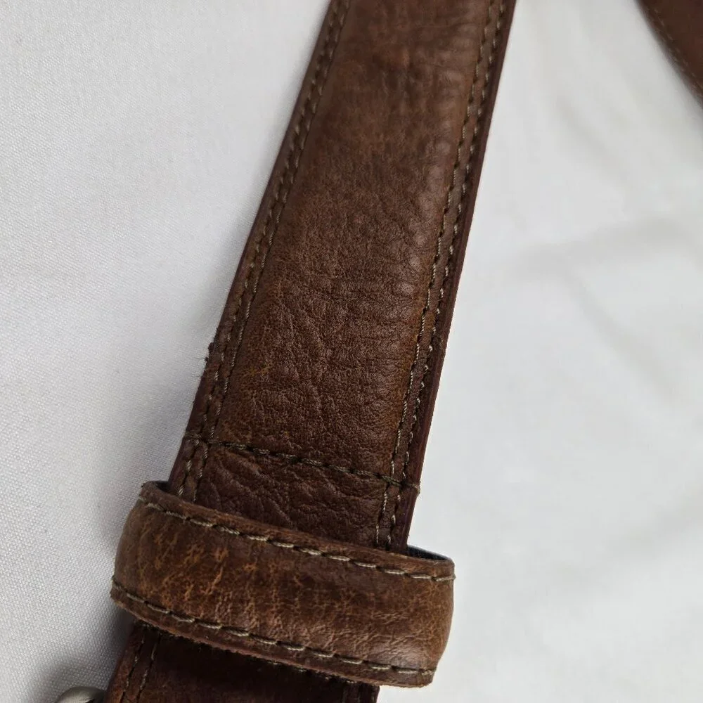 IZOD Size 40 Men's Brown Leather Belt Brushed Silver Tone Hardware